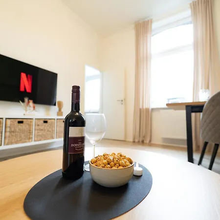 Ideal Fuer Geschaeftsreisende, Messe- & Uniklinikumsbesucher! Arbeitsplatz, Boxspring Apartman *